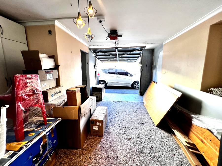 2 Bedroom Property for Sale in Table View Western Cape
